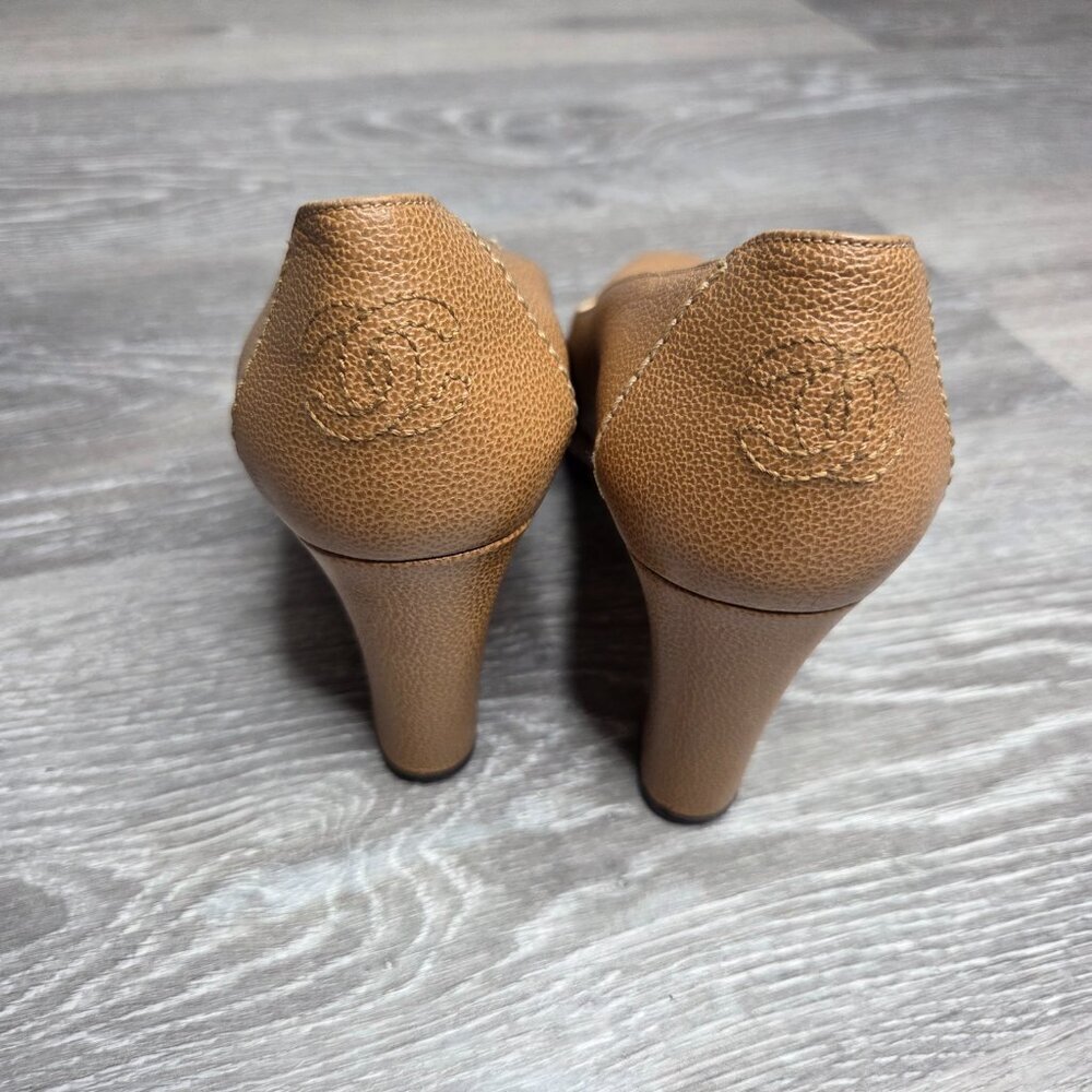 Vintage 90s - Women's Chanel Brown Caviar Leather Platform Pumps CC Logo 37.5 EU - Picture 3 of 13